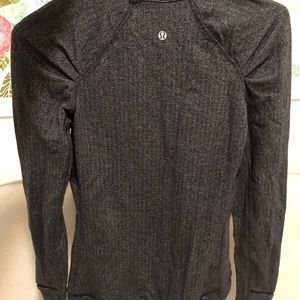 Warm Lululemon pull-over